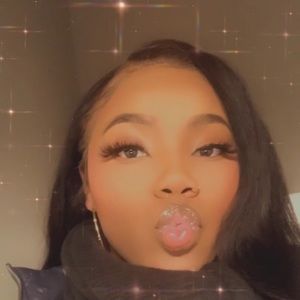 Meet your Posher, Jazmine